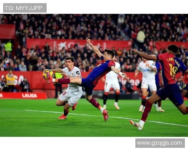 60年代足球传奇人物回顾 十大球星的光辉岁月与传奇瞬间 60年代足球传奇人物回顾 十大球星的光辉岁月与传奇瞬间