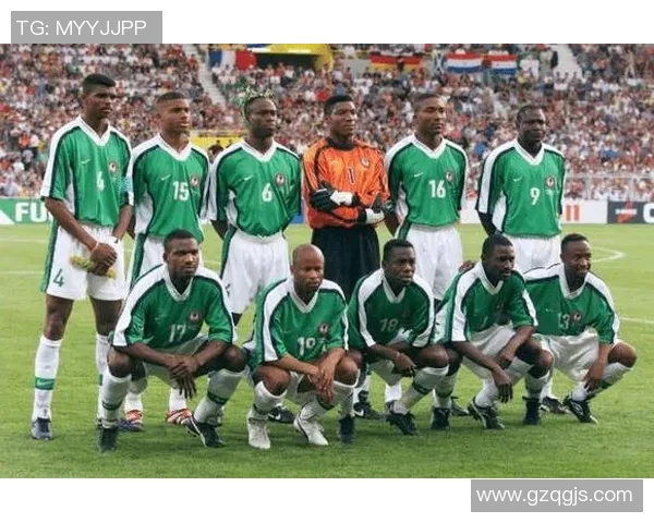 珍藏球星签名足球感受绿茵传奇魅力与永恒荣耀 珍藏球星签名足球感受绿茵传奇魅力与永恒荣耀