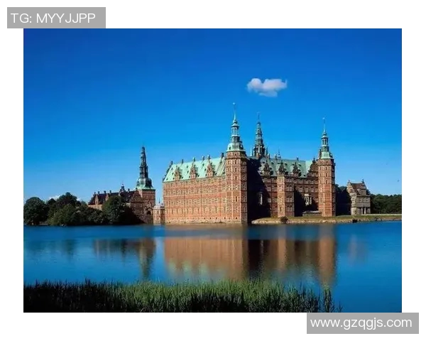 丹麦足球传奇人物回顾 球场英雄们的辉煌历程与影响